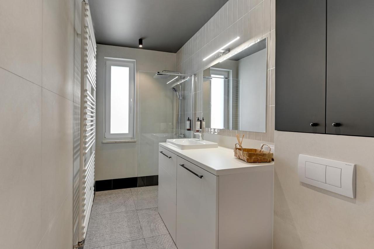 Luxury Aura 40 - 2 By Grand Apartments غدانسك المظهر الخارجي الصورة